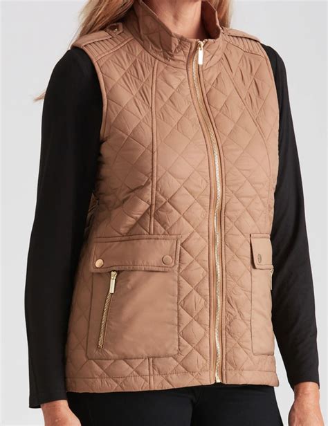 Sleeveless Quilted Vest 